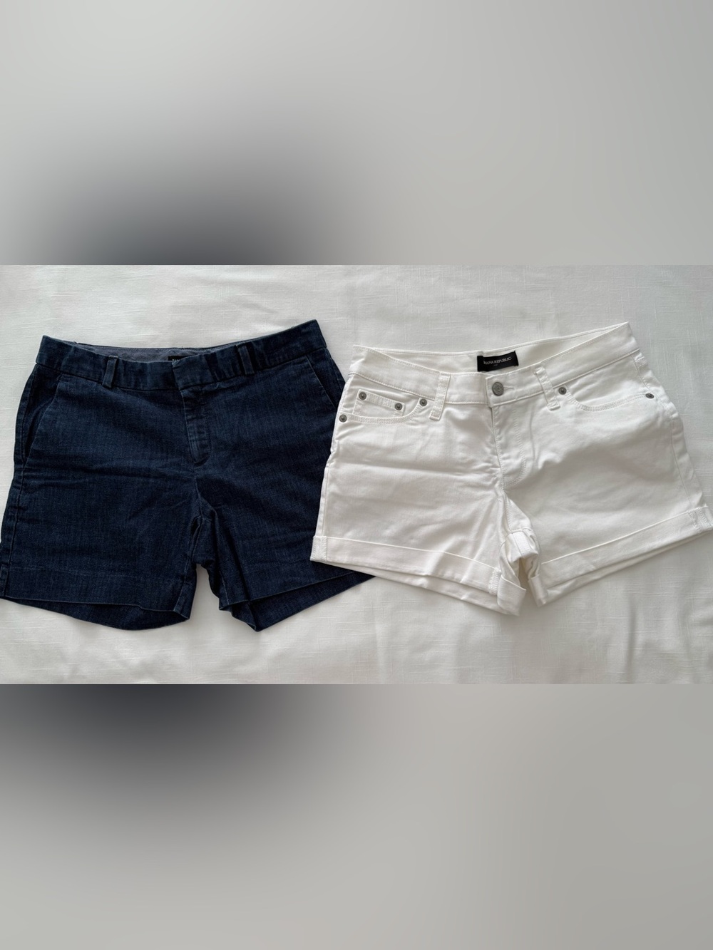 Lot of 2 Banana Republic Women’s Denim Shorts-1 Blue, 1 White-Size 0